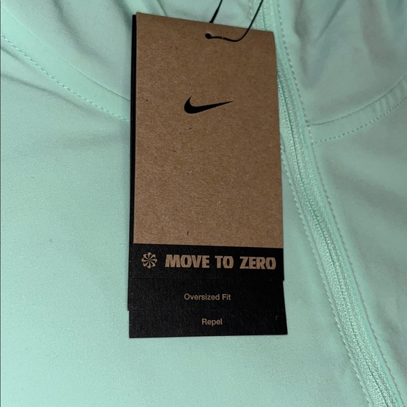 Nike Women's Mint Color Training Utility Jacket - Picture 3 of 4